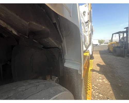 GMC C7500 Fender Extension