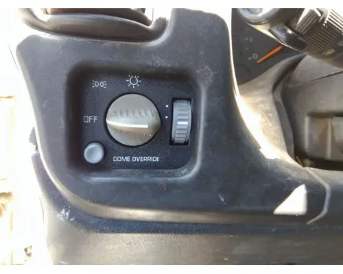 GMC C7500 HEADLAMP SWITCH