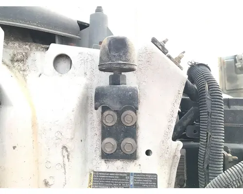 GMC C7500 Hood Rest