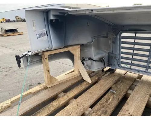 GMC C7500 Hood
