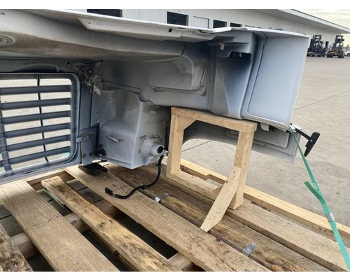 GMC C7500 Hood
