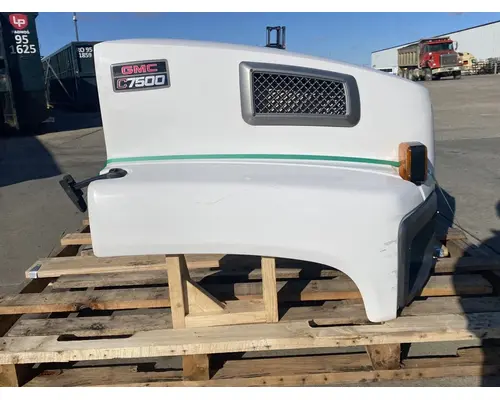 GMC C7500 Hood