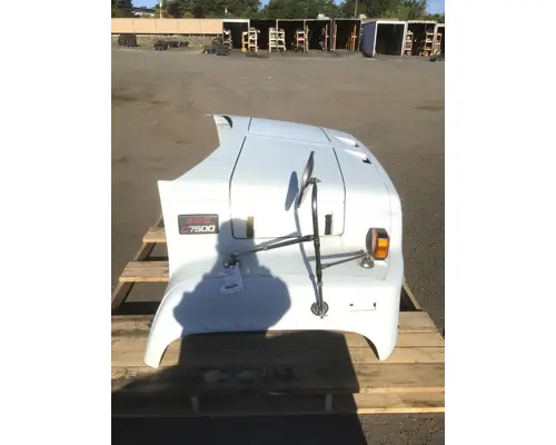 GMC C7500 Hood