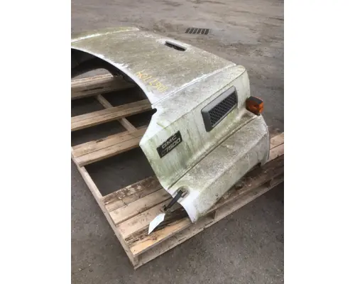 GMC C7500 Hood