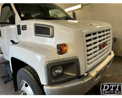 GMC C7500 Hood