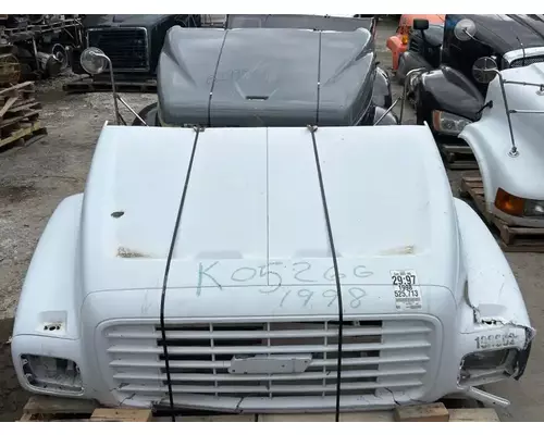 GMC C7500 Hood