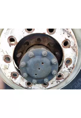 GMC C7500 Hub