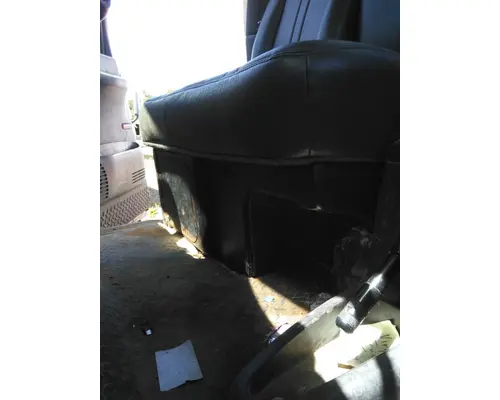GMC C7500 SEAT, FRONT