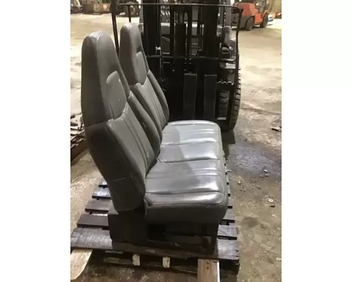 GMC C7500 SEAT, FRONT