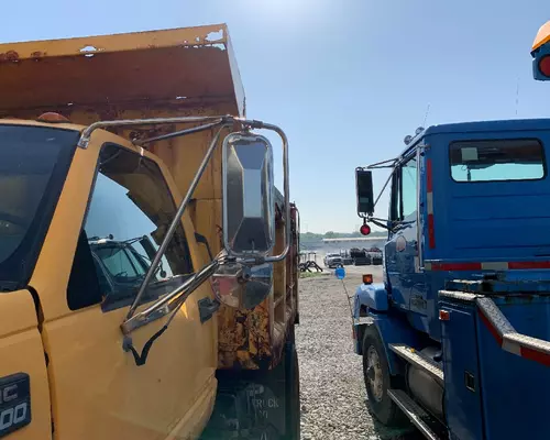 GMC C7500 Side View Mirror