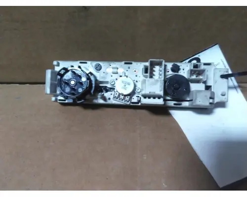 GMC C7500 TEMPERATURE CONTROL