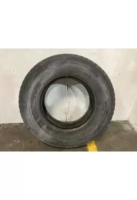 GMC C7500 Tires