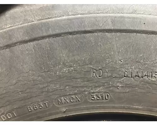 GMC C7500 Tires