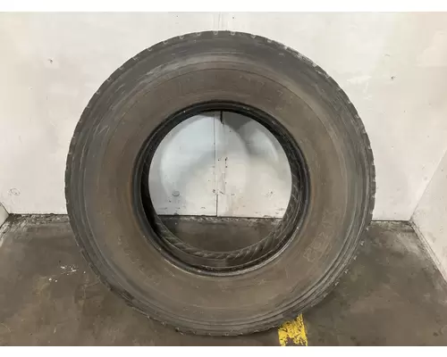 GMC C7500 Tires