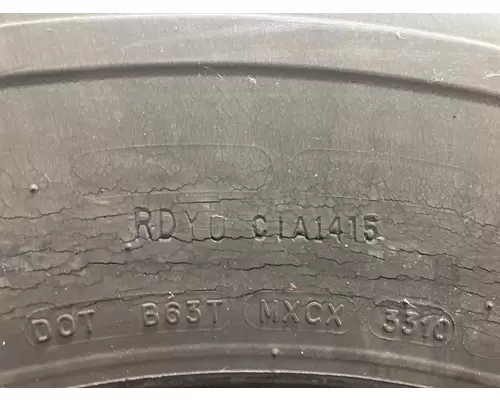 GMC C7500 Tires