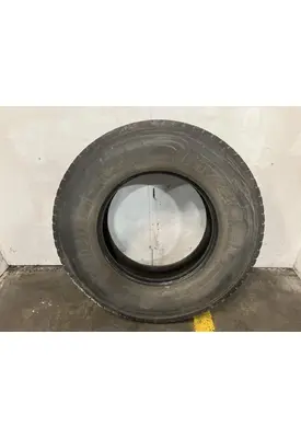 GMC C7500 Tires