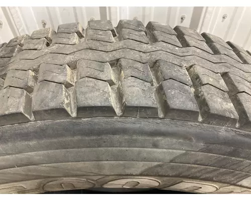 GMC C7500 Tires