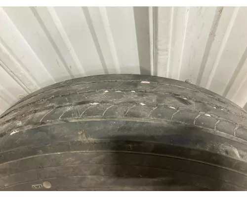 GMC C7500 Tires