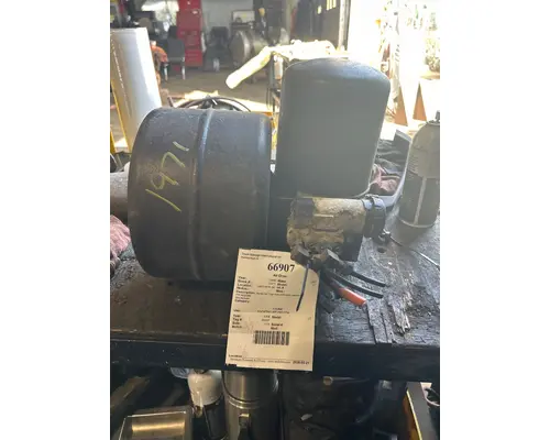 GMC C7 Air Dryer