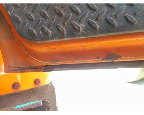 GMC C8500 2003-2010 DOOR ASSEMBLY, FRONT
