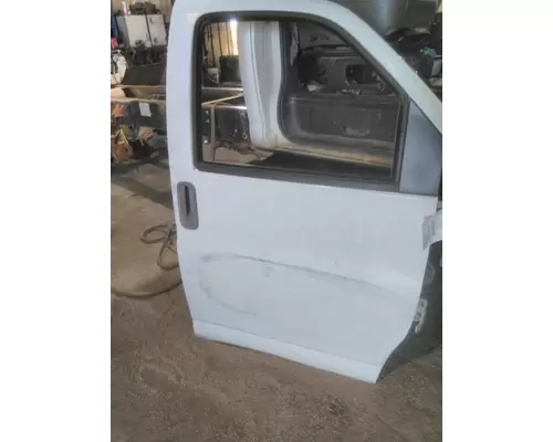 GMC C8500 2003-2010 DOOR ASSEMBLY, FRONT