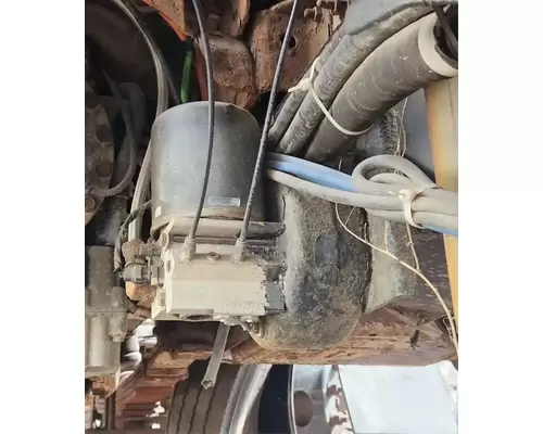 GMC C8500 Air Drier