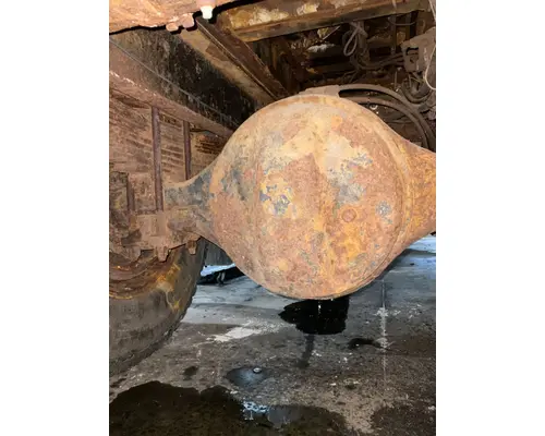 GMC C8500 Axle Assembly, Rear