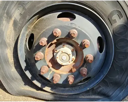 GMC C8500 Axle Assy, Fr (4WD)