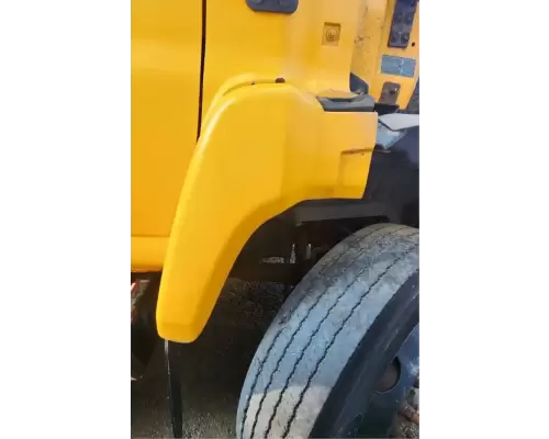 GMC C8500 Fender Extension