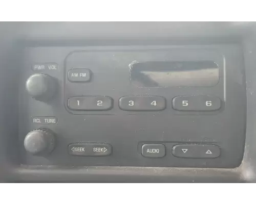 GMC C8500 Radio