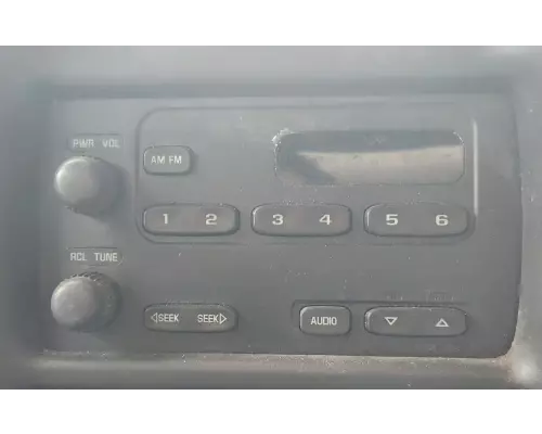 GMC C8500 Radio