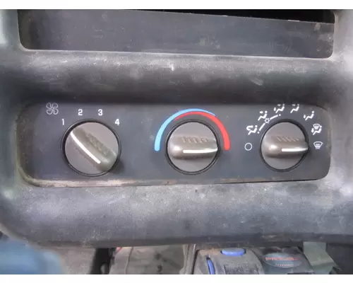 GMC C8500 TEMPERATURE CONTROL