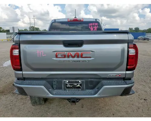 GMC CANYON Complete Vehicle