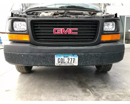 GMC CUBE VAN Bumper Assembly, Front