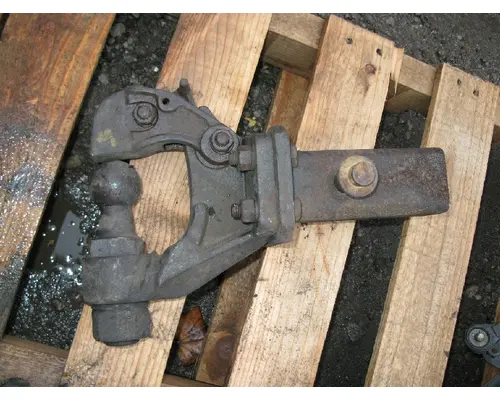 GMC GMC 3500 PICKUP Trailer Hitch