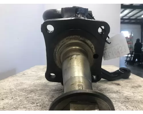 GMC Opposing Arms Spindle