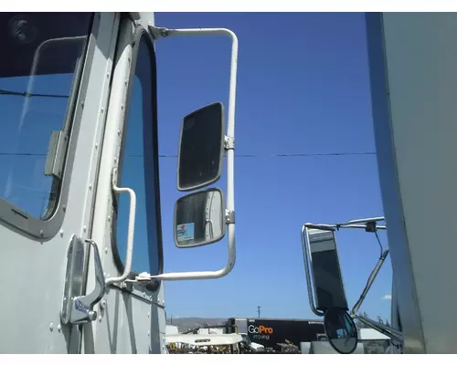 GMC P6T042 Side View Mirror