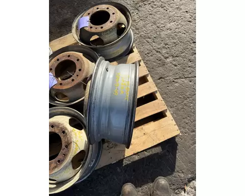 GMC SIERRA Wheel