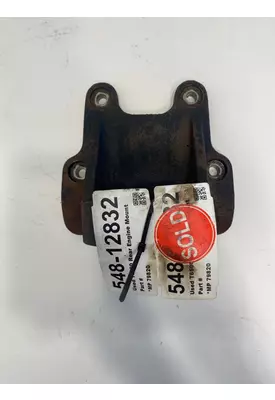 GMC T6500 Engine Mount