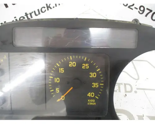 GMC T6500 Instrument Cluster