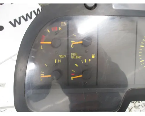 GMC T6500 Instrument Cluster