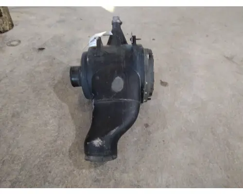 GMC T7500 AIR CLEANER