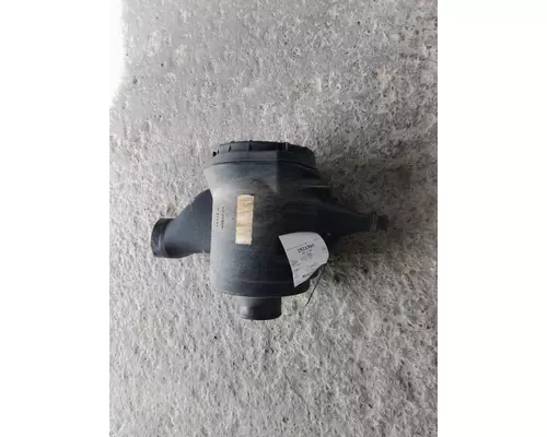 GMC T7500 AIR CLEANER