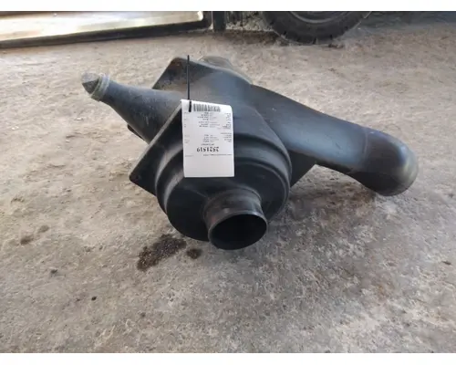 GMC T7500 AIR CLEANER