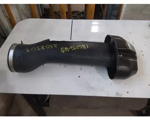 GMC T7500 AIR INTAKE