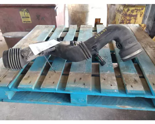 GMC T7500 AIR INTAKE