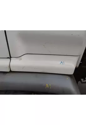 GMC T7500 CAB SKIRT FILLER PANEL