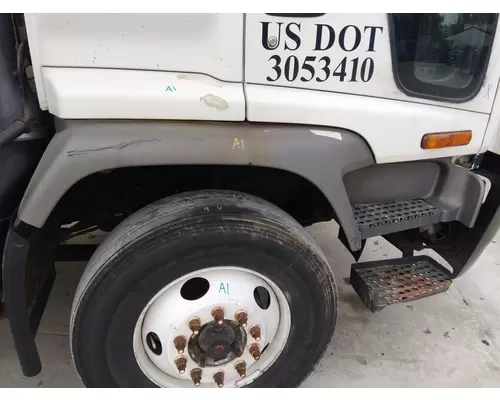 GMC T7500 CAB SKIRT FILLER PANEL
