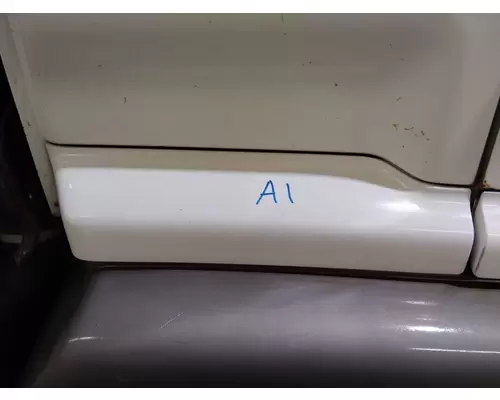 GMC T7500 CAB SKIRT FILLER PANEL
