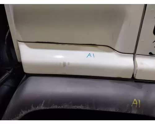 GMC T7500 CAB SKIRT FILLER PANEL